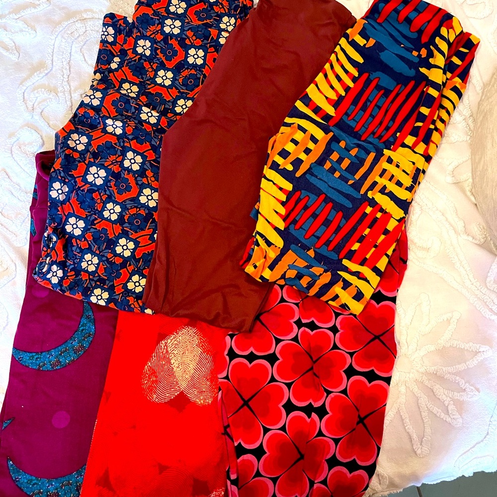 All are M/L and in great condition. Very soft and comfy, still look new.